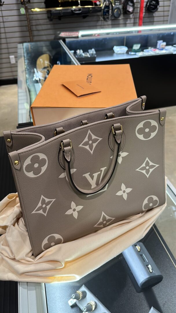 LV Picture